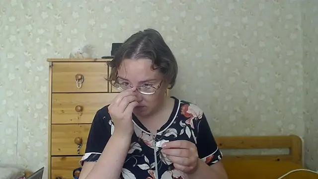 Snapshot of Smart_Rose chatting on June 22, 2026, 4:42 am Smart Rose online show from June 22, 2026, 4:42 am
