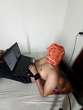 Amit4younaughty online show from March 6, 2025, 8:05 pm