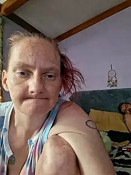 Snapshot of bam420bam chatting on June 5, 2026, 8:36 pm bam420bam online show from June 5, 2026, 8:36 pm