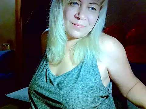AgoniA7 online show from May 9, 2026, 6:02 pm