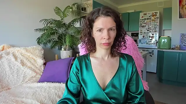 ChristinaGlory online show from May 8, 2026, 7:36 am