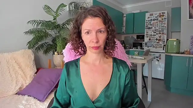 ChristinaGlory online show from May 9, 2026, 2:55 pm