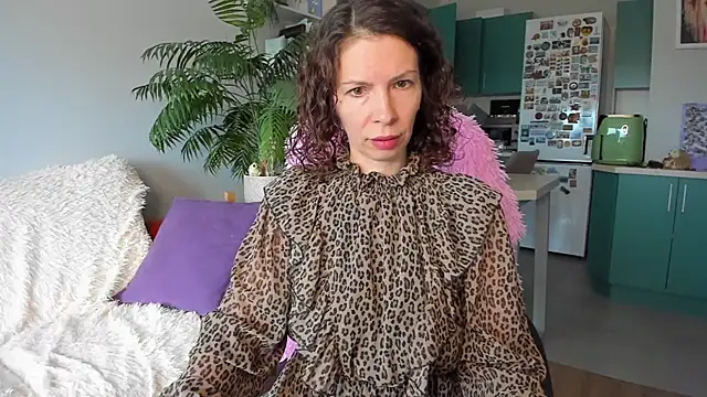ChristinaGlory online show from May 30, 2026, 8:33 am