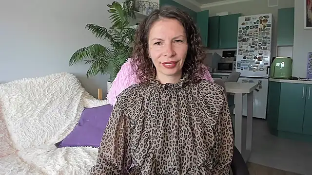 ChristinaGlory online show from June 19, 2026, 7:01 am