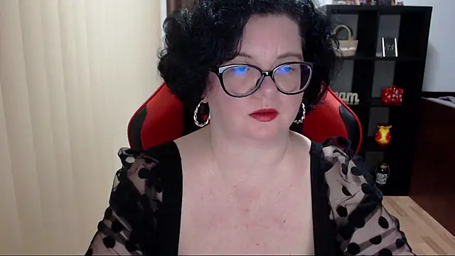 MissTroublle online show from February 9, 2025, 12:41 pm