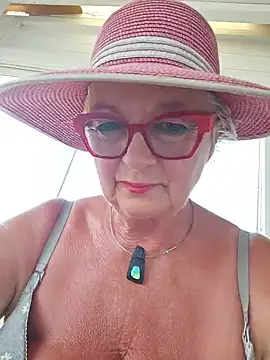MucMilf59 online show from July 4, 2026, 10:21 am