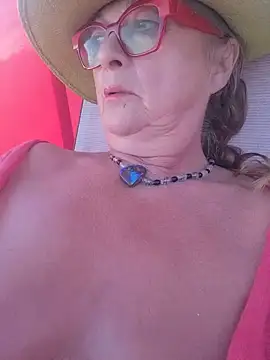 MucMilf59 online show from July 18, 2026, 8:01 pm