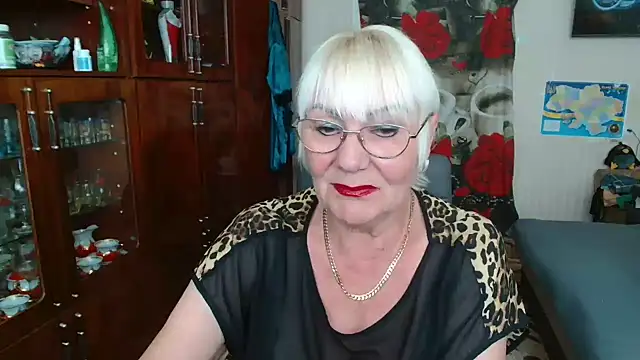 JenaCheim online show from June 19, 2026, 5:45 am