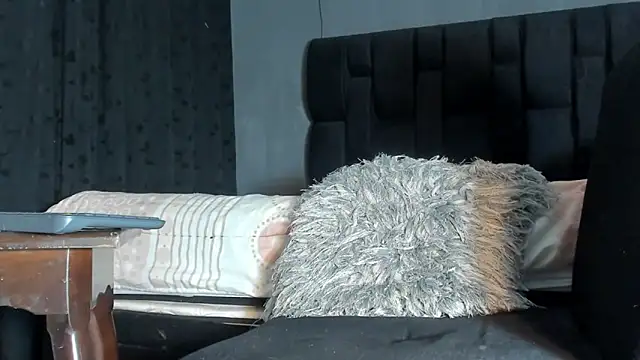 SandraGoldstein online show from November 28, 2025, 1:30 am