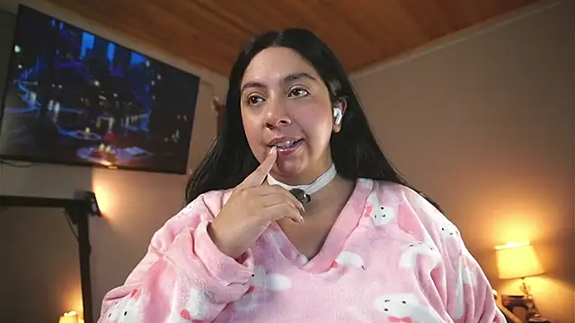 coraline latin online show from May 3, 2026, 12:55 pm