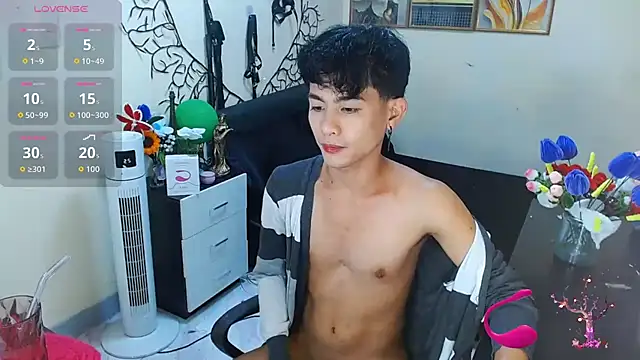 Snapshot of WildestTwink chatting on October 25, 2025, 6:57 pm WildestTwink online show from October 25, 2025, 6:57 pm