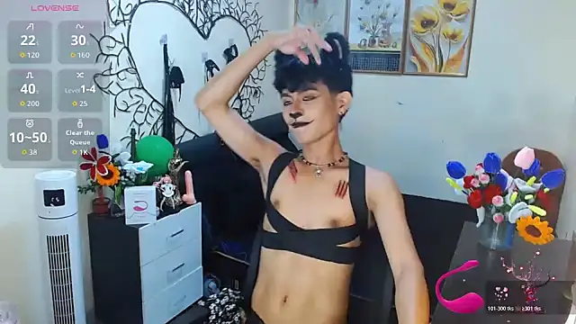 Snapshot of WildestTwink chatting on October 31, 2025, 6:42 pm WildestTwink online show from October 31, 2025, 6:42 pm