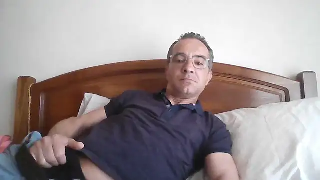 Snapshot of CarlosRocha73 chatting on April 21, 2026, 10:54 am CarlosRocha73 online show from April 21, 2026, 10:54 am