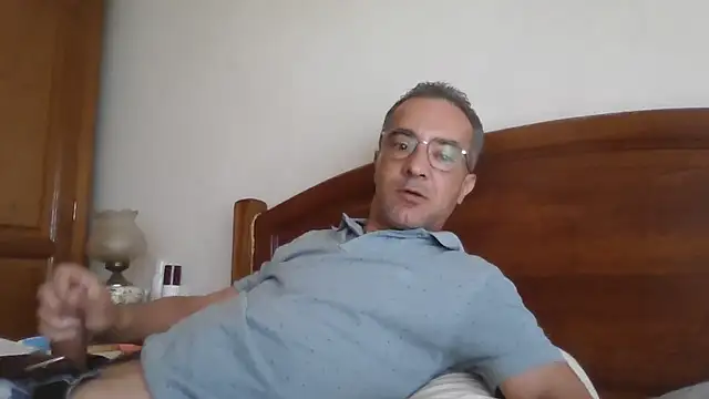 Snapshot of CarlosRocha73 chatting on May 25, 2026, 11:05 am CarlosRocha73 online show from May 25, 2026, 11:05 am