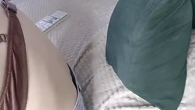 Kiradoll27 online show from October 29, 2025, 9:33 am