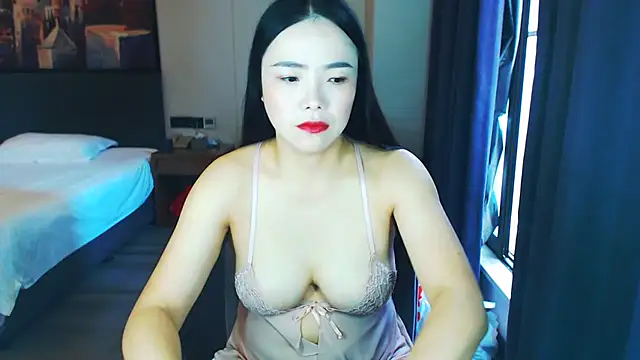 hianne online show from June 4, 2026, 4:29 am
