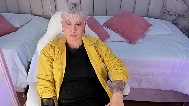 Snapshot of amy_ink chatting on September 24, 2025, 11:24 am amy ink online show from September 24, 2025, 11:24 am