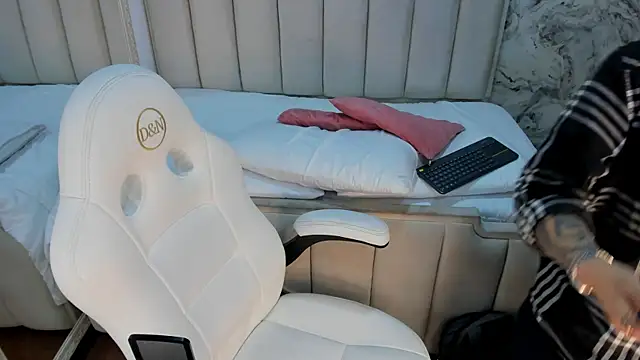 Snapshot of amy_ink chatting on September 26, 2025, 11:25 am amy ink online show from September 26, 2025, 11:25 am