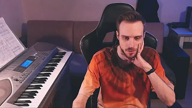 Sweetparker online show from March 24, 2026, 9:42 pm