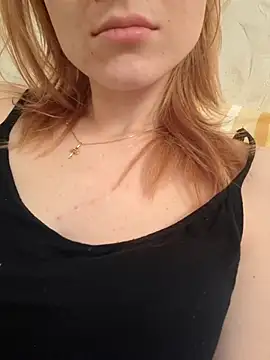 YogisticJuli666 online show from November 20, 2025, 3:50 am