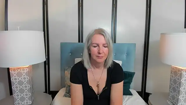 EricaTop online show from April 26, 2026, 5:05 am