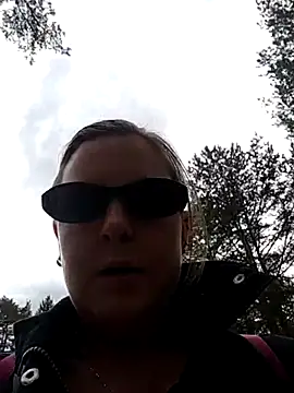 SwedishJennifer online show from May 10, 2026, 12:32 pm