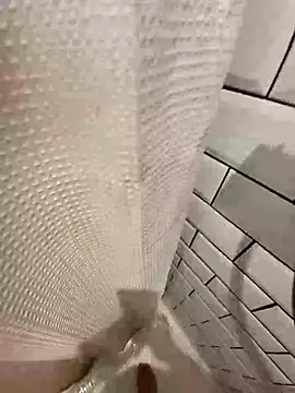 Snapshot of realeasy1 chatting on October 3, 2025, 12:02 pm realeasy1 online show from October 3, 2025, 12:02 pm