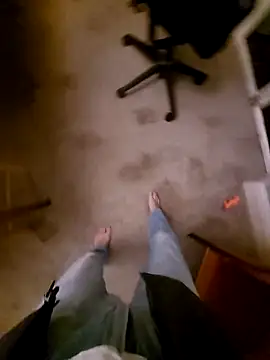 Snapshot of realeasy1 chatting on October 24, 2025, 1:46 am realeasy1 online show from October 24, 2025, 1:46 am