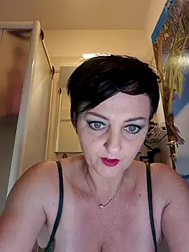 lucillabollente online show from April 27, 2026, 4:10 am
