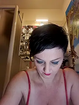 lucillabollente online show from May 1, 2026, 4:06 am