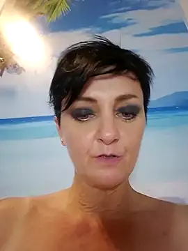 lucillabollente online show from August 6, 2026, 4:42 pm