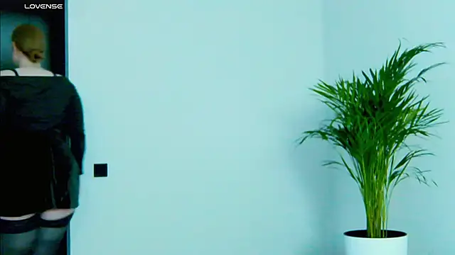 Sinful Eyes online show from November 27, 2025, 6:15 am