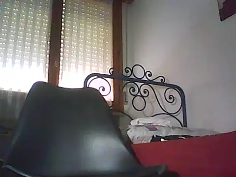 Snapshot of Moro_ra chatting on June 16, 2026, 11:57 am Moro ra online show from June 16, 2026, 11:57 am