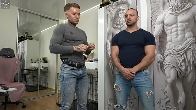 NickHOWLEN online show from December 2, 2025, 2:34 pm