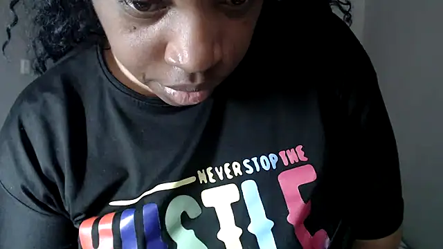 Snapshot of Sexymona1218 chatting on September 20, 2025, 5:58 pm Sexymona1218 online show from September 20, 2025, 5:58 pm