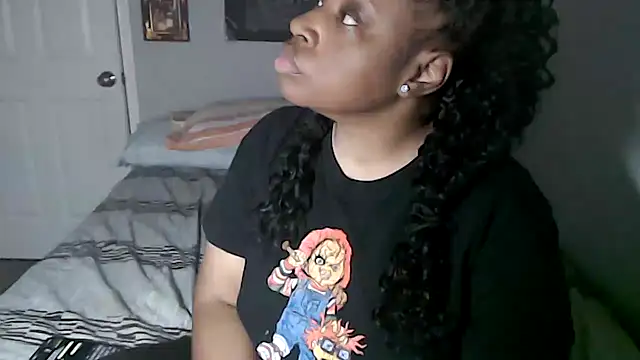 Snapshot of Sexymona1218 chatting on October 9, 2025, 6:44 am Sexymona1218 online show from October 9, 2025, 6:44 am