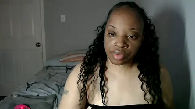 Snapshot of Sexymona1218 chatting on October 24, 2025, 5:15 am Sexymona1218 online show from October 24, 2025, 5:15 am