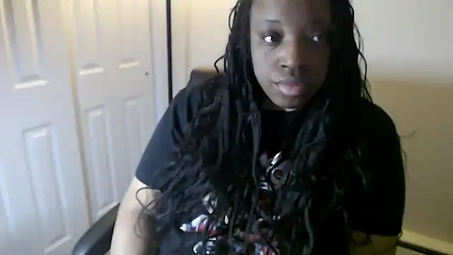 Snapshot of Sexymona1218 chatting on January 10, 2026, 11:23 am Sexymona1218 online show from January 10, 2026, 11:23 am