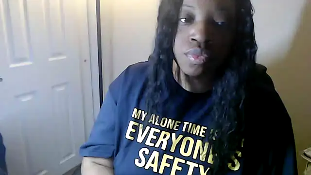 Snapshot of Sexymona1218 chatting on January 17, 2026, 10:20 am Sexymona1218 online show from January 17, 2026, 10:20 am