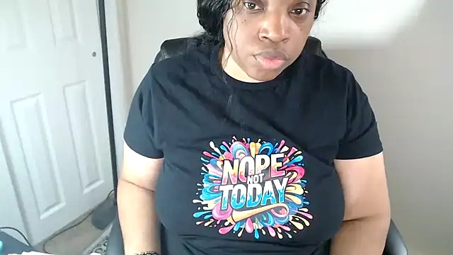 Sexymona1218 online show from April 22, 2026, 7:59 pm