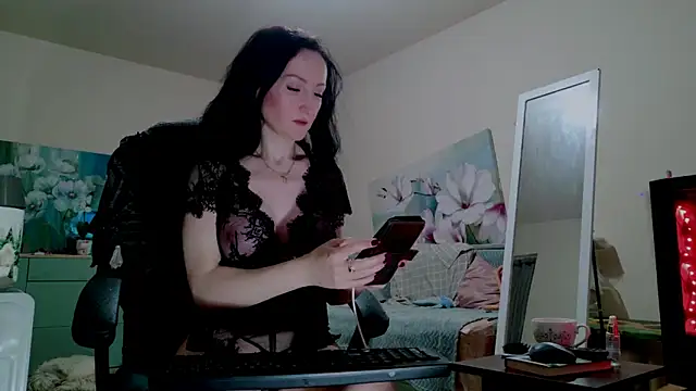 lara heaven online show from December 23, 2025, 10:13 am