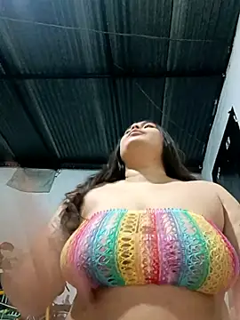 xandra252 online show from November 10, 2025, 6:12 am