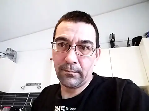 Snapshot of dick81 chatting on March 22, 2026, 9:56 am dick81 online show from March 22, 2026, 9:56 am