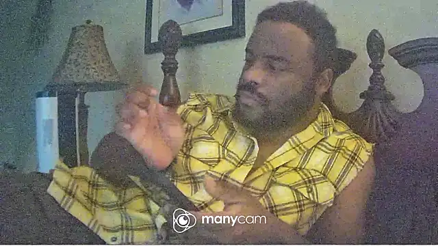 StudMuffin702 online show from December 5, 2024, 11:29 pm