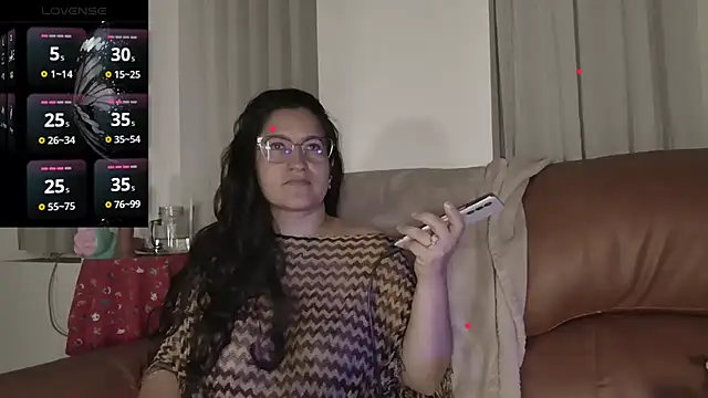 DeesseLuxure online show from September 27, 2025, 7:57 am