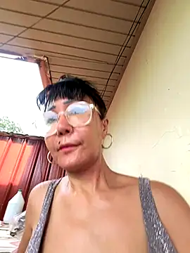 sweetieme online show from October 29, 2025, 2:14 am