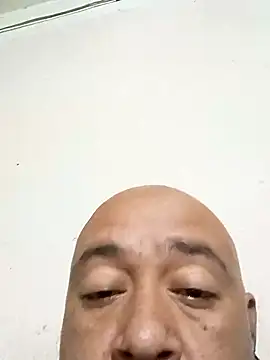 GeorgeVergaGrues online show from February 3, 2025, 7:18 am