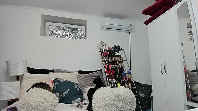 juliahayessxx online show from September 10, 2025, 7:14 pm