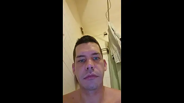 viraglaci18xh online show from January 7, 2026, 4:42 pm