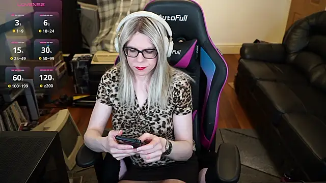 Snapshot of KelseyCobalt chatting on February 9, 2026, 9:41 pm KelseyCobalt online show from February 9, 2026, 9:41 pm